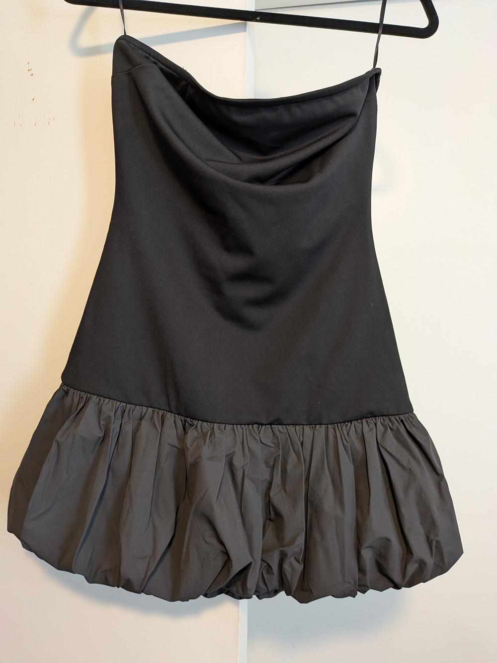 Fashion Nova Black Strapless Bubble Hem Mini Skirt